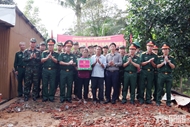 Commando Corps delegation visits troops participating in “Quang Trung Campaign”